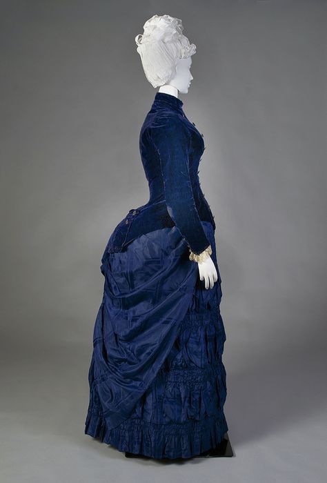 Royal blue afternoon dress with velvet bodice and silk taffeta skirt, American, ca. 1888, KSUM 1995.17.20 ab. Ladies Maid, 1800s Clothes, Classy Costumes, Rust Game, Bustle Dresses, Victorian Dresses, 1880s Fashion, Kent State University, Kent State