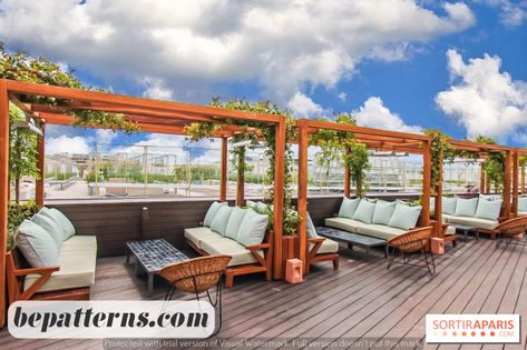 Easy Home Decor Accessories | Cozy Spaces | Free and Beginner-Friendly Outdoor Restaurant Design Terraces, Versailles Pictures, Rooftop Cafe Ideas, Rooftop Restaurant Design Terraces, Terrace Cafe Design, Outdoor Cafe Seating, Restaurant Design Rustic, Patio Restaurant, Rooftop Restaurant Design