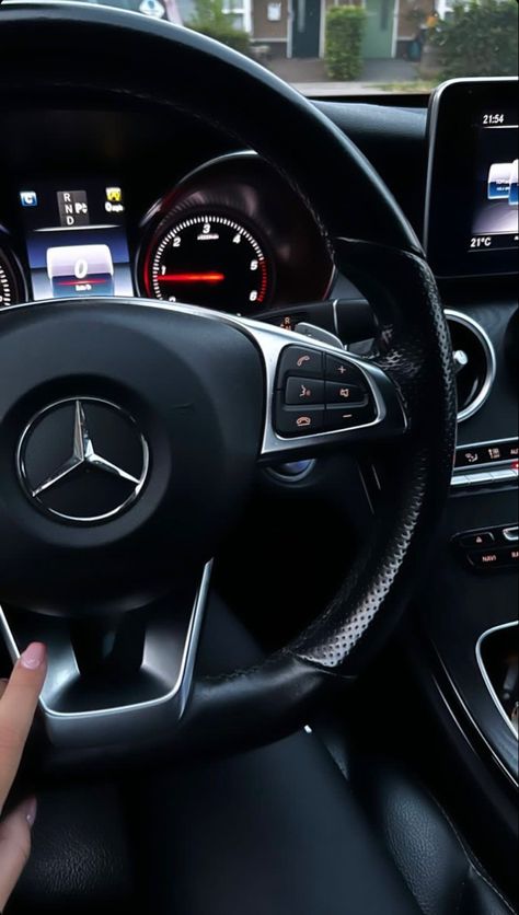 Mercedes Girl, Mercedes Auto, Mercedes Interior, Rauch Fotografie, Bmw Girl, مرسيدس بنز, Amg Mercedes, Cars Mercedes, 2024 Aesthetic