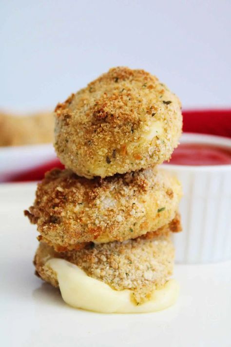 Babybel Cheese Recipes, Italian Bread Crumbs, Babybel Cheese, Actifry Recipes, Cheese Fries, Italian Bread, Air Fryer Recipes Easy, Favorite Appetizers, Vegan Appetizers