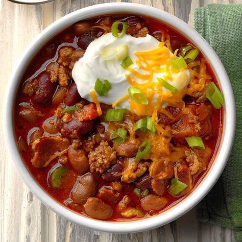 Spicy Touchdown Chili Touchdown Chili Recipe, Touchdown Chili, Chili Recipe Slow Cooker, Best Slow Cooker Chili, Spicy Chili Recipe, Recipe Slow Cooker, Mexican Chili, Slow Cooker Chili Recipe, Chili Beans