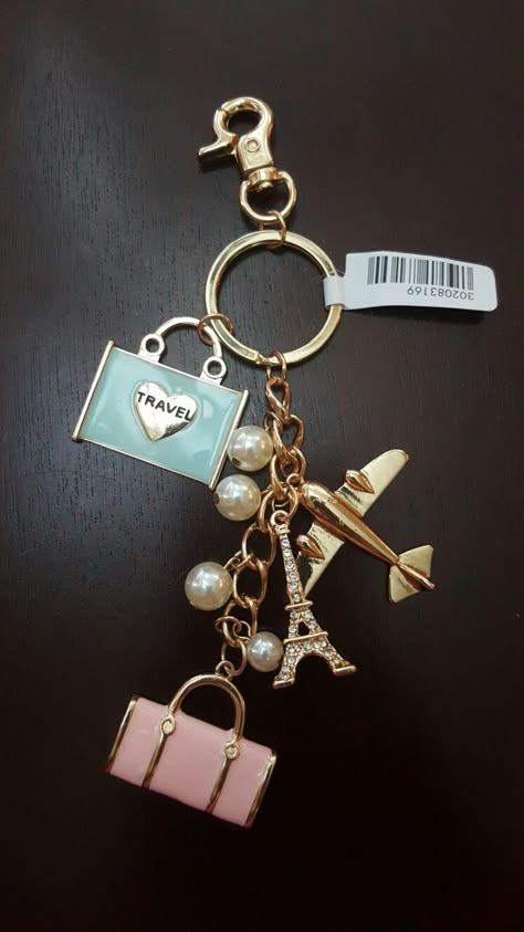 Paris Charm Keychain from Charlotte Russe! In love 😍 Botines Aesthetic, Paris Keychain, Cute Utensils, Fashion Psychology, Cute Essentials, Food Bouquet, Paul Gaultier Spring, Moms Day, Old But Gold