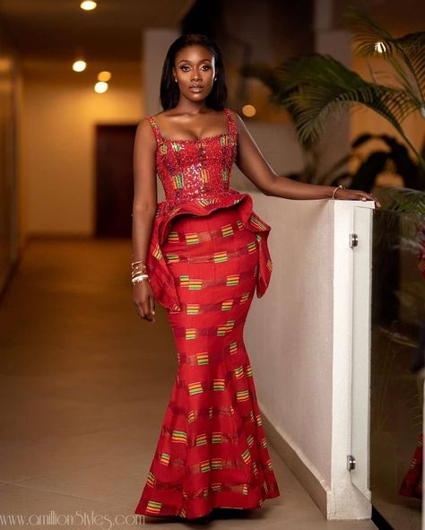 8 Fabulous Kente Styles For Ghanaian Brides – A Million Styles Ghanaian Lace Styles, Ghanaian Dress Styles, Kente Designs, Wedding Dress Types, Dresses By Style, Kente Dress, Casual Attire For Women, Kente Styles, Gaun Fashion