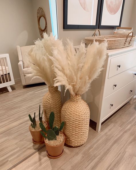 Compre Baby Changing Basket Set by BEBE … e outros produtos selecionados no LTK, a forma mais fácil de comprar tudo de seus criadores favoritos. Pampas Grass In Nursery, Pampas Nursery Decor, Pampas Grass Nursery Decor, Pampas Grass Decor Bedroom, Pampas Bedroom, Pampas Grass Bedroom, Pampas Grass Nursery, Pampas Grass Decor Living Room, Pampas Grass Home Decor