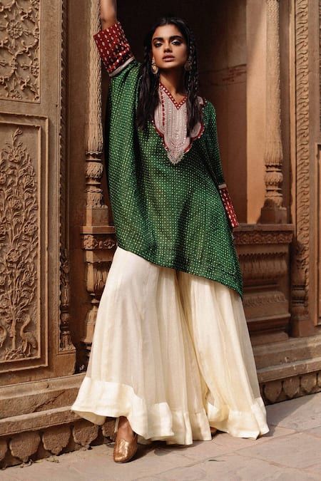 Buy Green Kaftan: Silk Cotton Patterned Flowy With Contrast Sharara For Women by Avacara Online at Aza Fashions. Sharara For Women, White Sharara, Flared Sharara, Green Kaftan, Dori Embroidery, Kaftan Designs, Gaun Fashion, Dresses Indian, Indian Dress