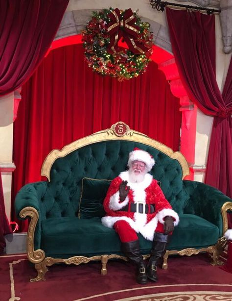 Meet Santa at Disney's Hollywood Studios Santas Chair For Pictures, Santa Meet And Greet, Santa Chairs, Photo For Christmas, Reindeer Farm, North Pole Party, Fire Kids, Meet Santa, Disney's Hollywood Studios