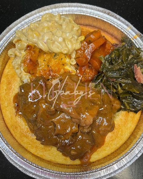 Soul Food Cornbread, Cornbread Bowl, Bread Bowls, Collard Greens, Food Videos Cooking, Food Cravings, Mac And Cheese, Soul Food, Cornbread