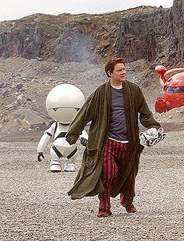 Arthur Dent (Martin Freeman) Geeky Halloween Costumes, Arthur Dent, 42nd Birthday, Derek Rose, Hitchhikers Guide To The Galaxy, Science Fiction Series, Hitchhikers Guide, Sci Fi Shows, Guide To The Galaxy