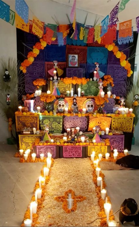 Easy Dia De Los Muertos Altar Ideas, Easy Ofrenda Ideas, Classroom Ofrenda, Day Of The Dead Altar Ideas, Diy Altar De Muertos Ideas, Ofrendas Ideas, Simple Ofrenda Ideas, Shoebox Altar, Day Of The Dead Ofrenda