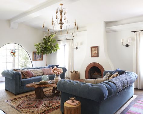 Rustic Spanish House Overall (via Bloglovin.com ) Spanish Living Room, Country Living Room Furniture, Boho Apartment, Spanish Bungalow, Spanish Decor, California Bungalow, Mediterranean Home Decor, Spanish Style Home, Casas Coloniales