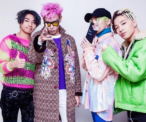 Big Bang Ot4, Big Bang Memes Kpop, Out Of Context Photos, Bigbang Wallpaper, Top Big Bang, Bigbang Ot4, Big Bang Memes, Bigbang Funny, Happy Birthday Bro