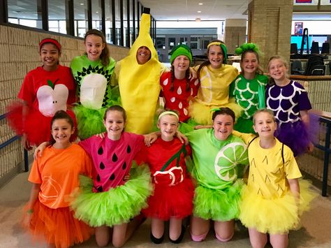 DIY fruit costumes. This was for our volleyball team. T-shirts sand tutus made by moms! Diy Fruit Costume, Fruit Halloween Costumes, Halloween Softball, Team Halloween Costumes, Fruit Costumes, Fruit Diy, Halloween Costumes For Work, Teacher Halloween Costumes, Team Costumes