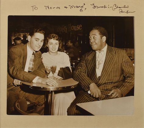 "sittin' in"—Jazz Clubs of the 1940s And 1950s (2 photos added) | Analog Planet Jazz Club Interior, 1950s Mens Fashion, Jazz Clubs, Cab Calloway, Art Blakey, Sonny Rollins, Photo Exhibit, Apollo Theater, Black And White People