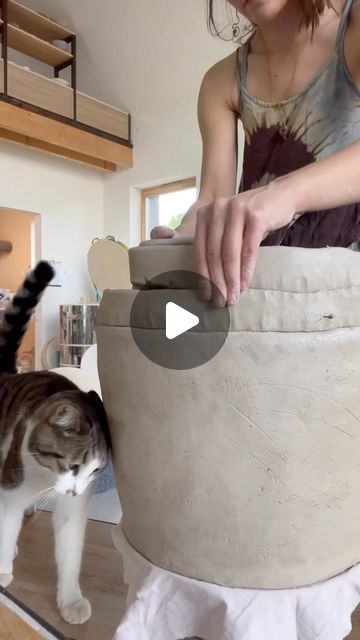 1,920 likes, 23 comments - laimaceramicsJune 1, 2023 on : "Simple floor vase in coiling technique 😺 Hand-building is like holiday for me 😅 it’s so relaxing to work on a big project over se..." Ceramic Floor Vase, Big Ceramic Vase, Big Floor Vases, Coiling Technique, Wheel Throwing, Hand Building, Big Baby, Stoneware Ceramics, Ceramic Floor