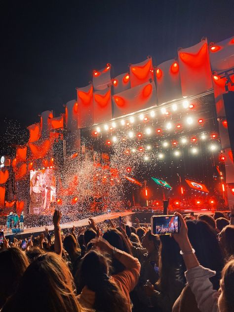 Lisbon 🤘🏼🎸 Rock In Rio Aesthetic, Rio Aesthetic, 2025 Vibes, Rock In Rio, Desired Reality, Summer 24, Lisbon, Opera House, Sydney Opera House