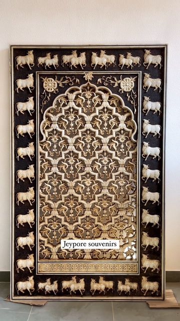 Cow Border, Jali Work, Ancient Treasure, Animals With Horns, Royal Look, Decorative Mouldings, Pooja Room, Pooja Rooms, Interior Art