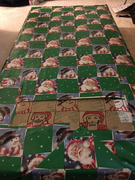 I ran out of wrapping paper and had to improvise. It's nearly unnoticeable. Improvise Adapt Overcome, Fresh Memes, Dating Humor, Made Me Laugh, Best Funny Pictures, Bones Funny, Makes Me Laugh, So Funny, Funny Posts