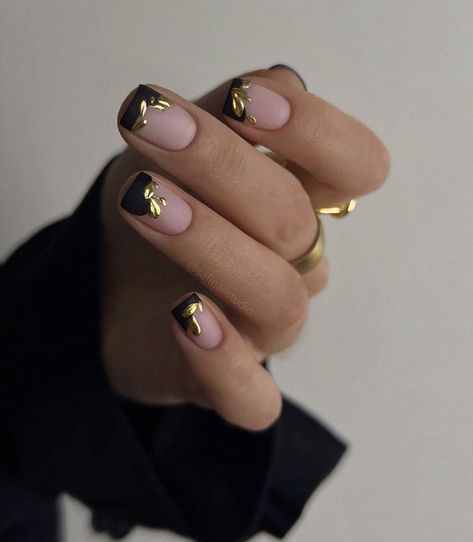 Square Nail Designs, Smink Inspiration, Short Square Nails, Gold Nail, Minimal Nails, Ombre Nail Designs, Thanksgiving Nails, Short Nail Designs, Floral Nails