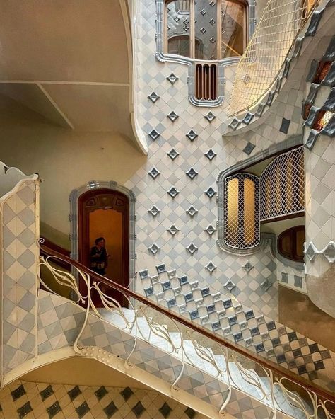 Interior Staircase, Dream Spaces, Dream House Decor, Beautiful Architecture, Beautiful Buildings, Dream Home Design, Amazing Architecture, 인테리어 디자인, Interior Architecture Design