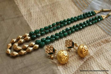 Beaded Necklace Designs, Black Beaded Jewelry, Beaded Jewels, Wedding Jewellery Collection, Gold Fashion Necklace, Gold Jewellery Design Necklaces, India Jewelry, Green Beads, Fancy Jewellery