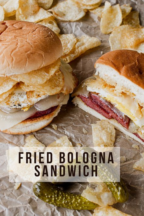 Fried Sandwich Recipe, Baloney Recipes, Bologna Sandwich Recipes, Fried Bologna Sandwich, Bologna Recipes, Fried Bologna, Bologna Sandwich, Smoked Food, Iron Chef