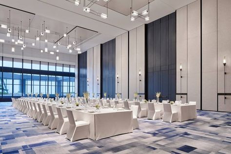 Hotel Banquet Hall Interior Design, Classic Meeting Room Design, Ballroom Interior Design Modern, Modern Banquet Hall Design Interiors, Ballroom Interior Design, Banquet Hall Design Interiors, Event Hall Interior Design, Modern Banquet Hall, Ballroom Design