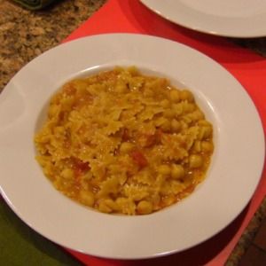 Pasta and Garbanzo Beans Alla Toscana - Mediterranean Living Garbanzo Bean Pasta, Garbanzo Bean Recipes, Cooking Garbanzo Beans, Pasta Fagioli Recipe, Italian Cookbook, Garbanzo Bean, Bean Pasta, Food Soup, Pasta Fagioli