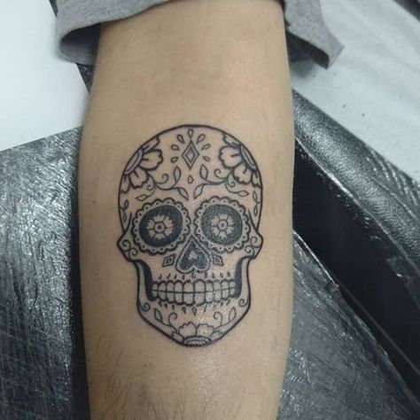 Dia De Los Muertos Tattoo Ideas, Day Of The Dead Skull Tattoo, Mexican Skull Tattoos, Candy Skull Tattoo, Mexico Tattoo, Sugar Skull Tattoo, Mexican Tattoo, Quality Tattoo, Sugar Skull Tattoos