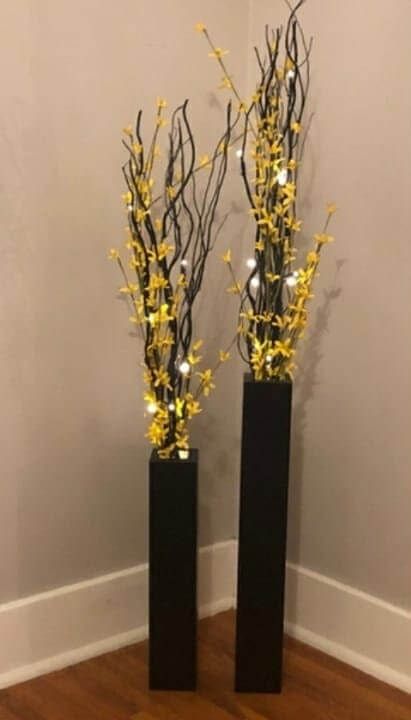 Long Vase Decorating Ideas, Tall Vase Ideas, Diy Tall Vase, Floor Vases Decor, Tall Vase Decor, Down Ceiling Design, Vase Ideas, Long Vase, Diy Spray Paint