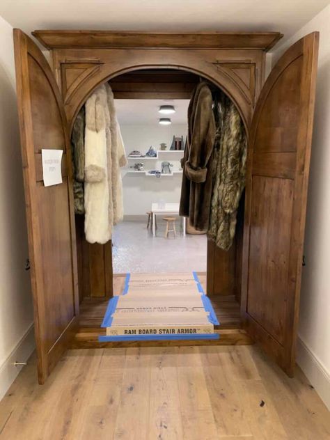 Armoire Doors Repurposed, Narnia Room, Secret Door Ideas, Secret Room Doors, Hidden Door Ideas, Narnia Wardrobe, Secret Rooms In Houses, Aesthetic Door, Hidden Laundry