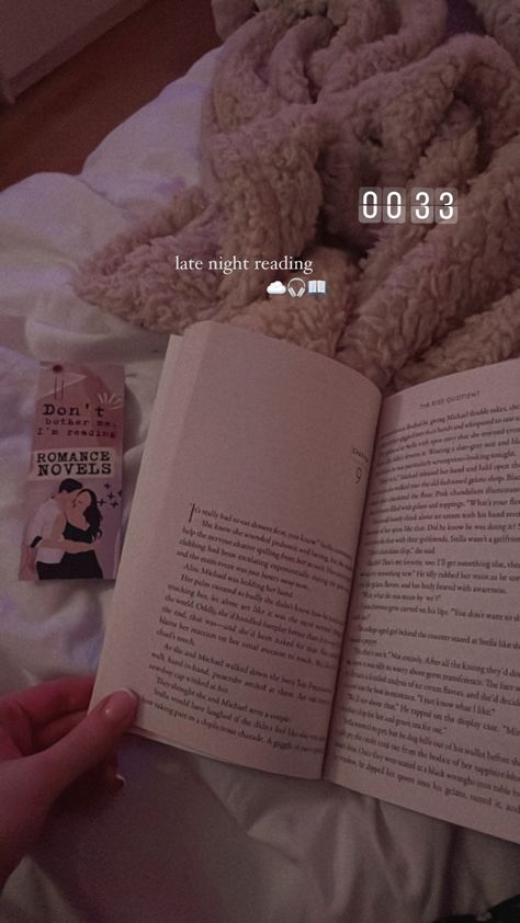 Late night reading Reading Time Insta Story, Night Insta Story, Time Instagram Story, Light Bed, Night Reading, Bed Time, Insta Stories, Reading Time, Pink Light