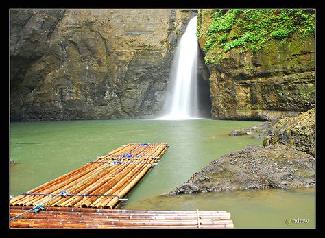 Pagsanjan Falls (indigenous name: Magdapio Falls) is one of the most famous waterfalls in the Philippines. Pagsanjan Falls, Dugout Canoe, Famous Waterfalls, River Trip, Second Chance, Best Photos, The Philippines, Tourist Attraction, Manila