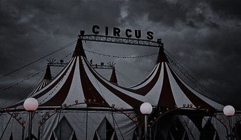 Black And White Circus, Images Terrifiantes, Creepy Circus, Magic Realms, Circus Aesthetic, Aesthetics Tumblr, Dark Circus, Night Circus, Laughing Jack