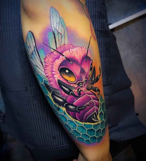 Bright color tattoos by Andrea Antikorpo Lanzi Tattoo Colors, Honeycomb Tattoo, Colour Tattoo For Women, Colored Tattoo Design, Bright Tattoos, Cross Tattoos For Women, Watercolor Tattoos, Tatuaje A Color, Tattoo Shows