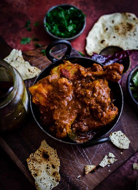 Chicken Bhuna - Tiffin And Tea Chicken Bhuna Recipe, Recipe Chicken Thighs, Chicken Bhuna, Chicken Makhani, Caramelised Onions, Indian Chicken Recipes, Madras Curry, Grill Chicken, Jeera Rice