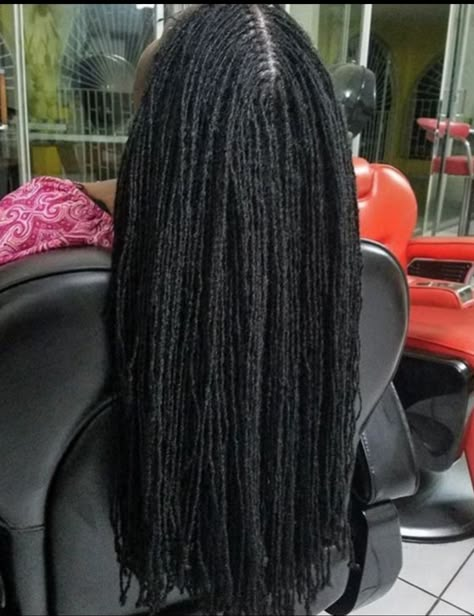 Sisterlocks Styles, Hair 2018, Flat Twist, Sisterlocks, Dreadlock Hairstyles, Natural Hair Inspiration, Scene Hair, Hair Crush, Natural Hair Journey