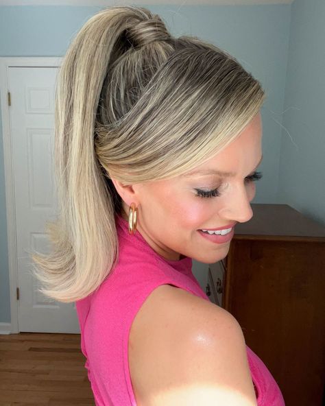 Barbie Pony, Barbie Hairstyles, Side Swoop, Barbiecore Aesthetic, Barbie Ponytail, Barbie Hairstyle, Pony Hairstyles, High Ponytail Hairstyles, Barbie Inspired