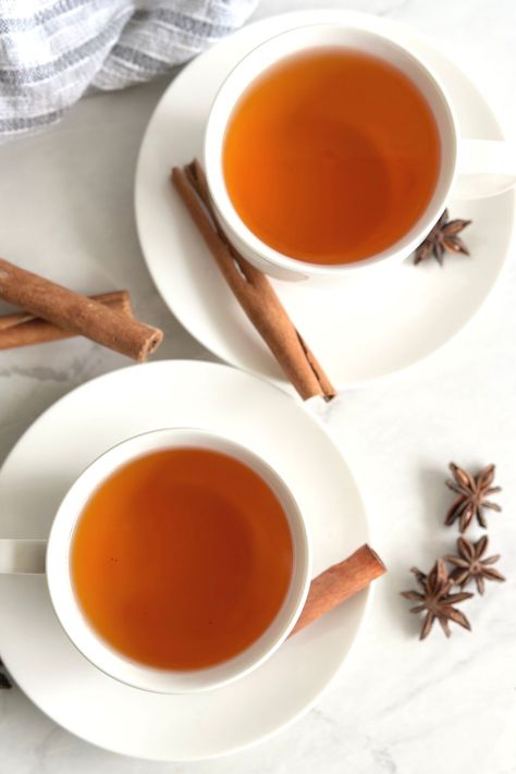 Cinnamon Tea Recipe, Healthy Nutrition Plan, Caffeine Free Tea, Cinnamon Tea, Herbal Teas Recipes, Fall Is In The Air, Ginger Recipes, 140 Pounds, Tea Recipe