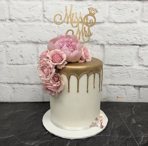 Bridal Shower Ideas Cake, Miss To Mrs Cake Topper, Bachlorette Cakes, Miss To Mrs Cake, Hen Party Cakes, Bachelorette Cake, Bridal Shower Cake Topper, Blush Bridal Showers, Brides Cake