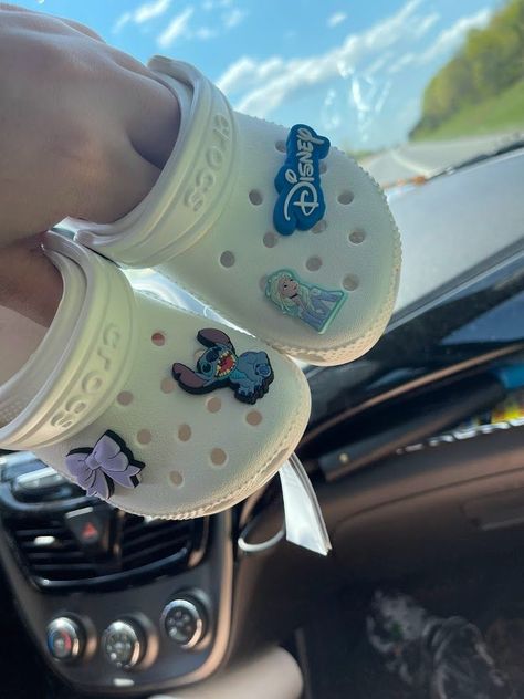 Baby Boy Shoes Nike, Crocs Aesthetic, Disney Crocs, Crocs Outfit, Shoes Png, Toddler Crocs, Disney With A Toddler, Baby Tumblr