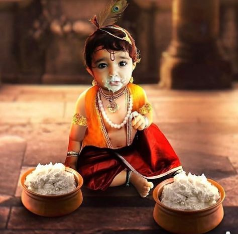 Krishna Eating Makhan, Little Krishna, Jai Shree Krishna, Goddess Lakshmi, Durga Goddess, Lord Krishna, Baby Photos, Krishna, The Original