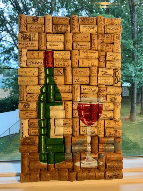 Acrylic painting on wine corks Wine Cork Diy Projects, Cork Diy Projects, Birdhouse Projects, Wine Cork Diy Crafts, Wine Cork Projects, Cork Crafts Diy, Wine Cork Diy, Wine Cork Art, Cork Projects