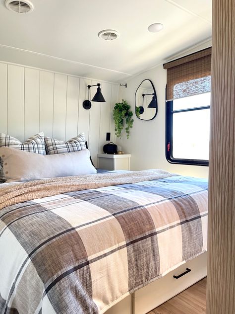 RV Renovation Camper Bedroom Decor, Shed House Interior, Rv Bedding, Glamper Camper, Design Your Bedroom, Camper Trailer Remodel, Bedroom Cabinets, Caravan Interior, Trailer Living