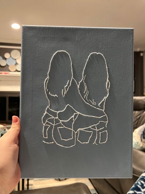 Sister Painting Ideas On Canvas, Twin Sisters Aesthetic, Aesthetic Twins, Twins Sisters, Sisters Drawing, Embroidered Canvas Art, Embroidery Painting, Twins Gift, Painting Embroidery