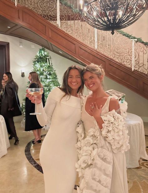 #matildadjef #party #dress #beautifuldresses #nataliezacek #whitedress #formaldress #beautifulpeople #girlsnight #dinnerparty #christmasparty #matildadjerf #djerf #djerfchristmas Natalie Downey, Matilda Djerf, Scandinavian Interior Design, Very Merry Christmas, Matilda, Girls Night, Dinner Party, Christmas Party, Beautiful People