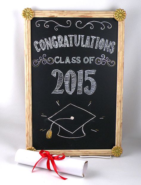 Graduation Chalk Art, Graduation Memory Board, Graduation Posters, Chalkboard Inspiration, Chalkboard Diy, Chalkboard Art Diy, Graduation Chalkboard, Chalkboard Writing, Diy Graduation Gifts