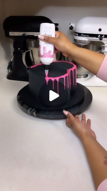 Tiera T on Instagram: "Finally got to do another drip heart cake 😮‍💨 I was soo excited when I got this order & can’t wait to share the final design. Sneak peek on my stories 💗🖤   #cakereels #instacake #cakeart #igcakes #cakesofig #cakedecorating #cupcakes #heartcake #vintagecake #vanillabuttercream #caketip #cincycakes #buttercreamtutorial #igbakers #cakeoftheday #cincinnatibaker #sweetiebirdcakes #instadaily #fyp" Womens 30th Birthday Cake, Spooky Heart Cake, Vamparina Cakes Ideas, Royal Blue Heart Cake, 28th Birthday Cake Ideas For Women, Heart Shaped Halloween Cake, Heartshapecake Design, Pink Halloween Cake Ideas, Rose Gold Heart Cake