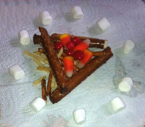 How to Make an Edible Campfire Snack – Learn Fire Safety! | MomsMinivan.com Edible Campfire, Pretend Fire, Campfire Snacks, Fire Crafts, Kids Food Crafts, Pretzel Snacks, Trail Mix Recipes, How To Make Brownies, Food Activities