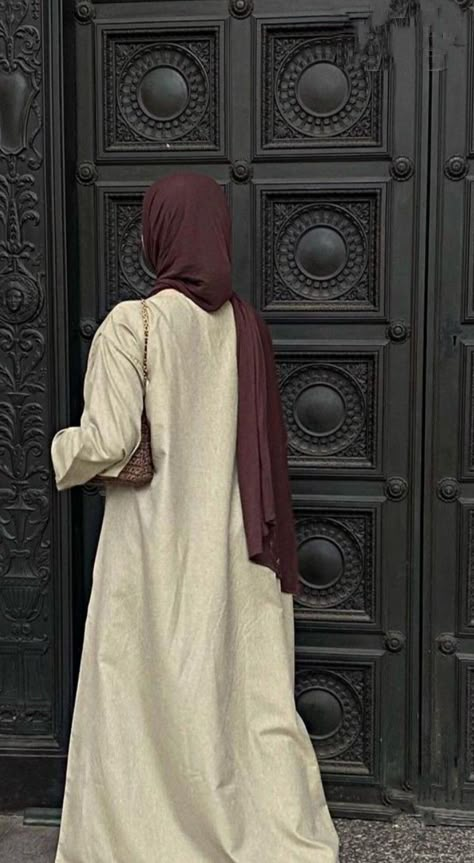 Arabic Women Hijab, Modest Outfits Muslim, Outfits Muslim, Abaya Outfit, Hijabi Fits, Modern Hijab Fashion, Muslim Fashion Hijab Outfits, Hijabi Fashion Casual, Hijabi Aesthetic