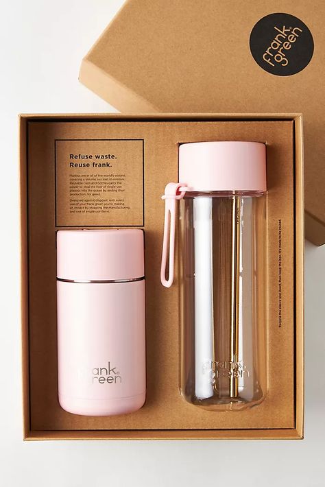 Tumbler Packaging Ideas, Tumbler Packaging, Coffee Flask, Anthropologie Holiday, Trendy Water Bottles, Desain Pantry, Fancy Pens, Reusable Tumbler, School Accessories